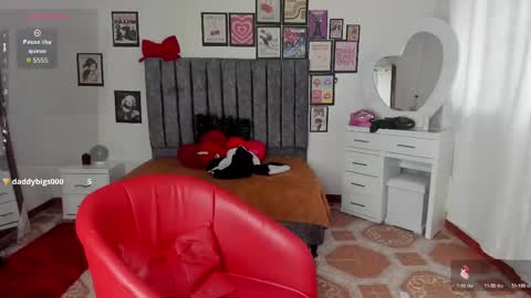 nenitaa_ online show from 18, 5, 2026