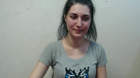 Nensy online show from 4, 3, 2025