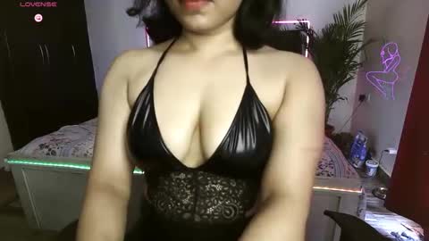Snapshot of neon_venom chatting on 7, 5, 2026 Kashish online show from 7, 5, 2026