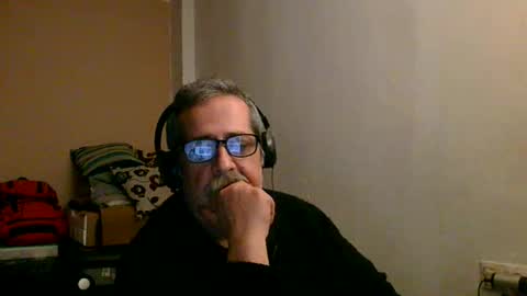 Snapshot of neron401 chatting on 14, 12, 2025 neron401 online show from 14, 12, 2025