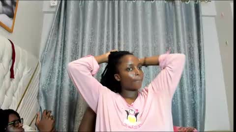 Snapshot of netfux_and_chill chatting on 26, 5, 2026 netfux_and_chill online show from 26, 5, 2026