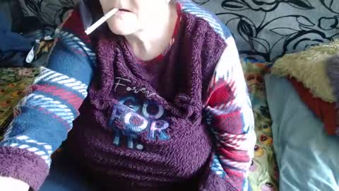 Snapshot of new_milf chatting on 17, 4, 2026 Lilly online show from 17, 4, 2026