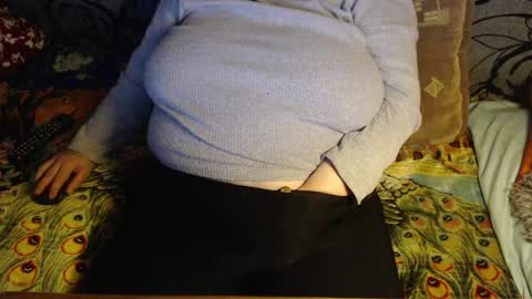 Snapshot of new_milf chatting on 23, 4, 2026 Lilly online show from 23, 4, 2026