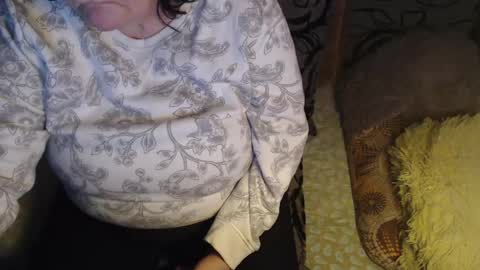 Snapshot of new_milf chatting on 27, 4, 2026 Lilly online show from 27, 4, 2026
