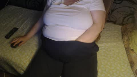 Snapshot of new_milf chatting on 29, 4, 2026 Lilly online show from 29, 4, 2026