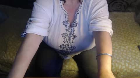 Snapshot of new_milf chatting on 19, 5, 2026 Lilly online show from 19, 5, 2026
