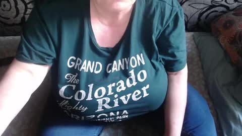 Snapshot of new_milf chatting on 29, 5, 2026 Lilly online show from 29, 5, 2026