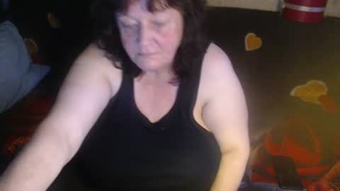 Snapshot of new_milf chatting on 27, 6, 2026 Lilly online show from 27, 6, 2026
