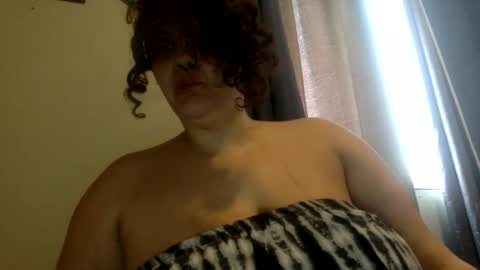 Snapshot of newfiebbw chatting on 15, 5, 2026 Ms. Natural online show from 15, 5, 2026