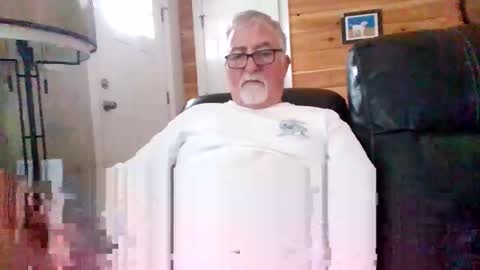 Snapshot of newhallboxer chatting on 4, 5, 2026 newhallboxer online show from 4, 5, 2026