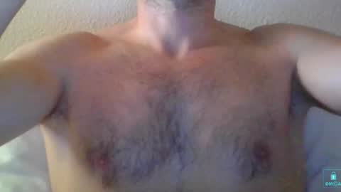Snapshot of newtyguy90 chatting on 30, 12, 2024 newtyguy90 online show from 30, 12, 2024