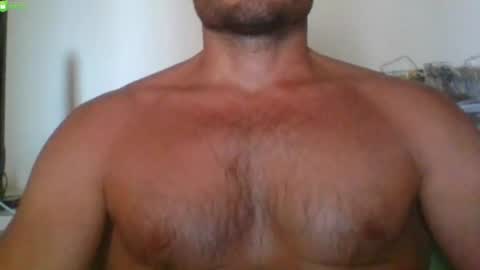 Snapshot of newtyguy90 chatting on 29, 6, 2026 newtyguy90 online show from 29, 6, 2026