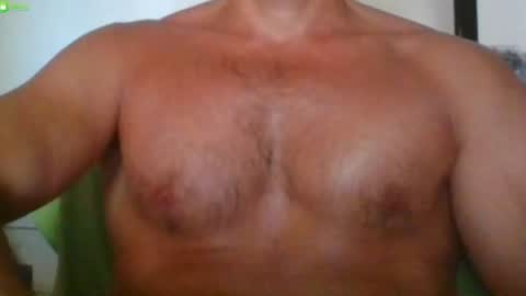 Snapshot of newtyguy90 chatting on 4, 7, 2026 newtyguy90 online show from 4, 7, 2026