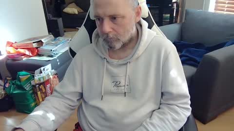 Snapshot of newvvorld chatting on 1, 2, 2025 NewWorld online show from 1, 2, 2025