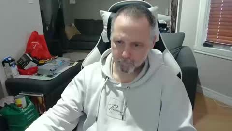 Snapshot of newvvorld chatting on 16, 2, 2025 NewWorld online show from 16, 2, 2025