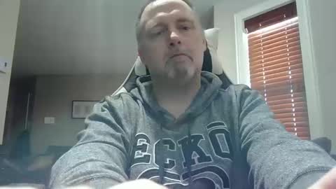 Snapshot of newvvorld chatting on 1, 3, 2025 NewWorld online show from 1, 3, 2025