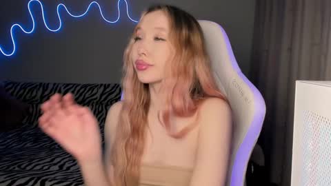 Snapshot of neyrmina chatting on 27, 2, 2025 Mina online show from 27, 2, 2025