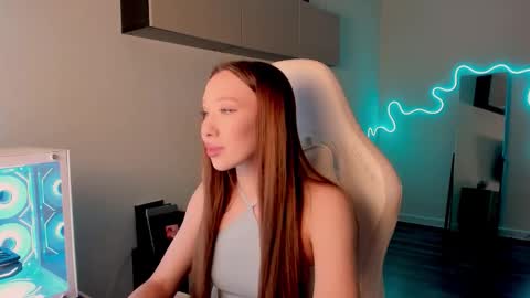 Mina online show from 24, 2, 2026