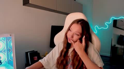 Mina online show from 5, 3, 2026