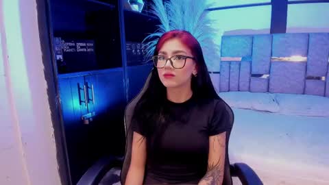 nezukoo_1 online show from 6, 6, 2026