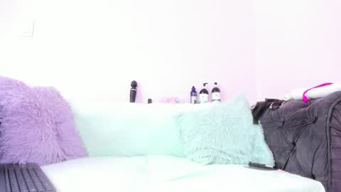 Snapshot of nezzukoo chatting on 13, 5, 2026 nezzukoo online show from 13, 5, 2026