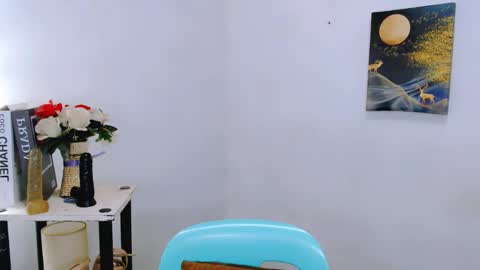 hottie nicole online show from 13, 4, 2026