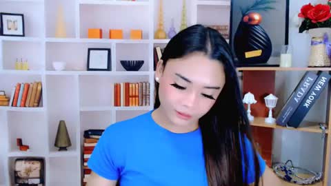 hottie nicole online show from 18, 5, 2026