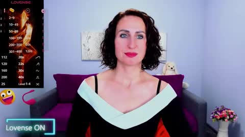 niasmithh online show from 2, 10, 2025