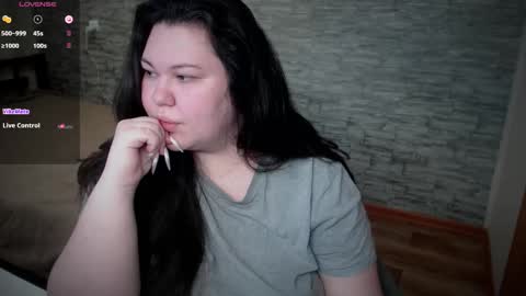 Snapshot of nicara_ chatting on 6, 3, 2025 nicara_ online show from 6, 3, 2025