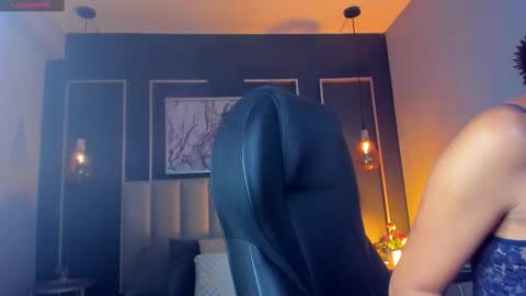 Nichole online show from 14, 2, 2025