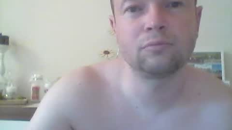 Snapshot of nick1990b chatting on 16, 4, 2026 nick1990b online show from 16, 4, 2026