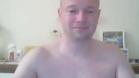 Snapshot of nick1990b chatting on 20, 4, 2026 nick1990b online show from 20, 4, 2026