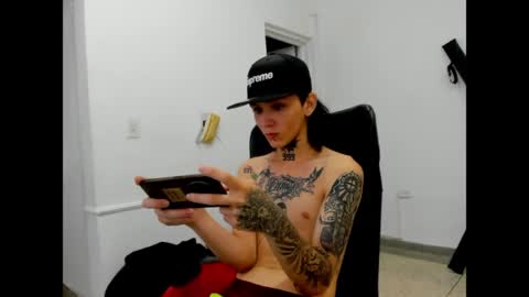 Snapshot of nick_straightboy chatting on 20, 4, 2026 Nick online show from 20, 4, 2026