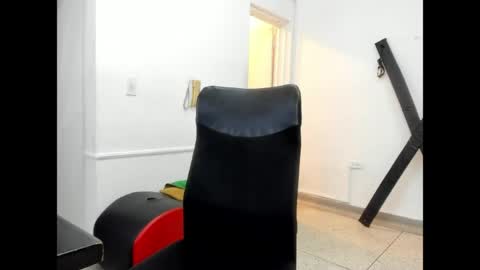 Snapshot of nick_straightboy chatting on 30, 4, 2026 Nick online show from 30, 4, 2026