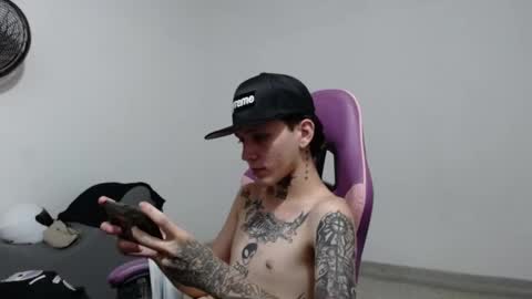 Snapshot of nick_straightboy chatting on 22, 5, 2026 Nick online show from 22, 5, 2026