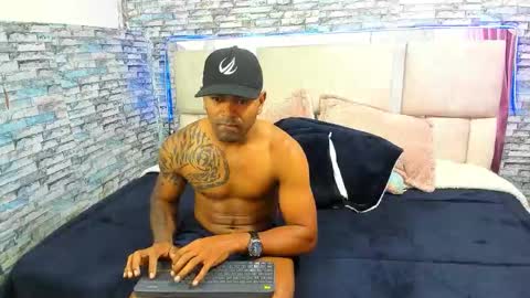 Snapshot of nick_wc chatting on 12, 11, 2025 Nick online show from 12, 11, 2025