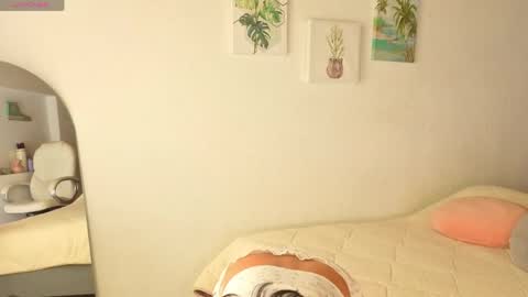 Nicole Silvermoon online show from 13, 4, 2026