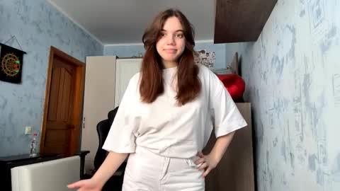 Snapshot of nickihickox chatting on 4, 4, 2026 Jin online show from 4, 4, 2026