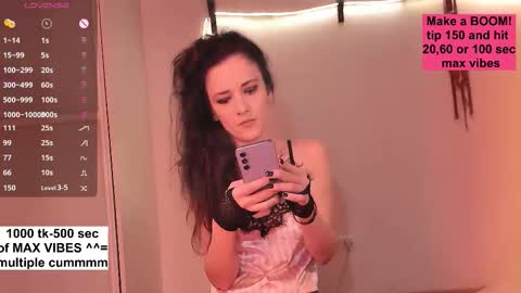 Karolina online show from 8, 11, 2025