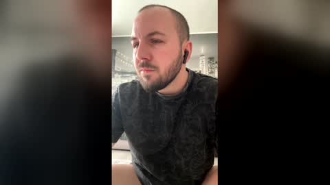 Julian online show from 4, 3, 2026