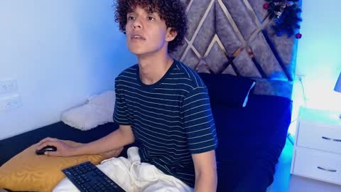 Snapshot of nickolas_moon chatting on 25, 12, 2024 Nickolas Muoz online show from 25, 12, 2024