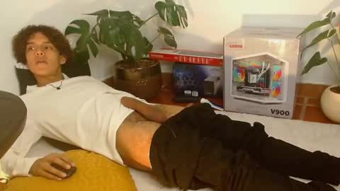 Snapshot of nickolas_moon chatting on 27, 12, 2024 Nickolas Muoz online show from 27, 12, 2024