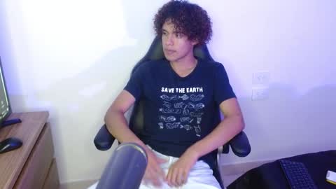 Snapshot of nickolas_moon chatting on 10, 9, 2025 Nickolas Muoz online show from 10, 9, 2025