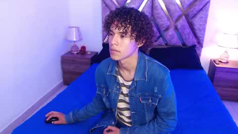 Snapshot of nickolas_moon chatting on 12, 9, 2025 Nickolas Muoz online show from 12, 9, 2025