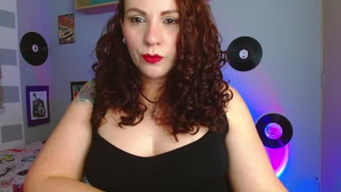 Snapshot of nicky_lucy_m chatting on 21, 12, 2024 lucy online show from 21, 12, 2024