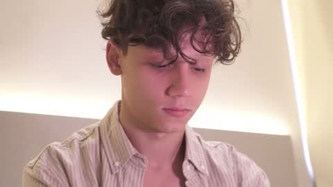 Nicky Neal online show from 6, 11, 2025