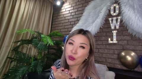 Snapshot of nicky_owl chatting on 13, 12, 2024 Today is my 41st birthday And in 2 hours Im waiting for you on the stream Stock up on tokens and a good mood Nicky online show from 13, 12, 2024