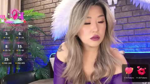 Snapshot of nicky_owl chatting on 2, 10, 2025 Today is my 41st birthday And in 2 hours Im waiting for you on the stream Stock up on tokens and a good mood Nicky online show from 2, 10, 2025
