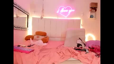 Snapshot of nicky_teem chatting on 23, 10, 2025 nicky_teem online show from 23, 10, 2025