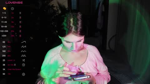 Nicky Weekends online show from 7, 1, 2025